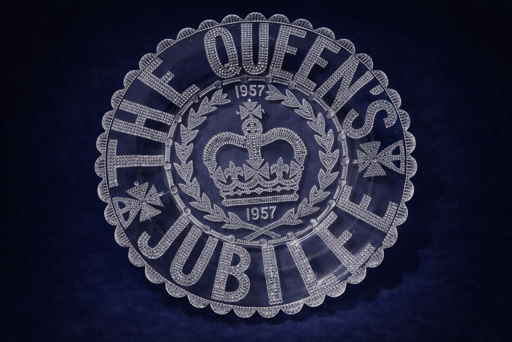 ANTIQUE QUEEN VICTORIA "THE QUEEN'S JUBILEE" 1837-1887 GLASS COMMEMORATIVE DISH